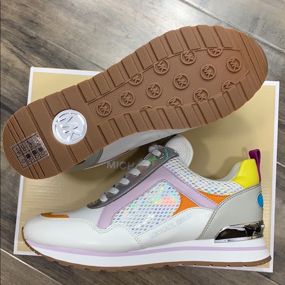 MICHAEL KORS WILMA TRAINER METALLIC PU OPT/SILVER - Picture 5 of 16